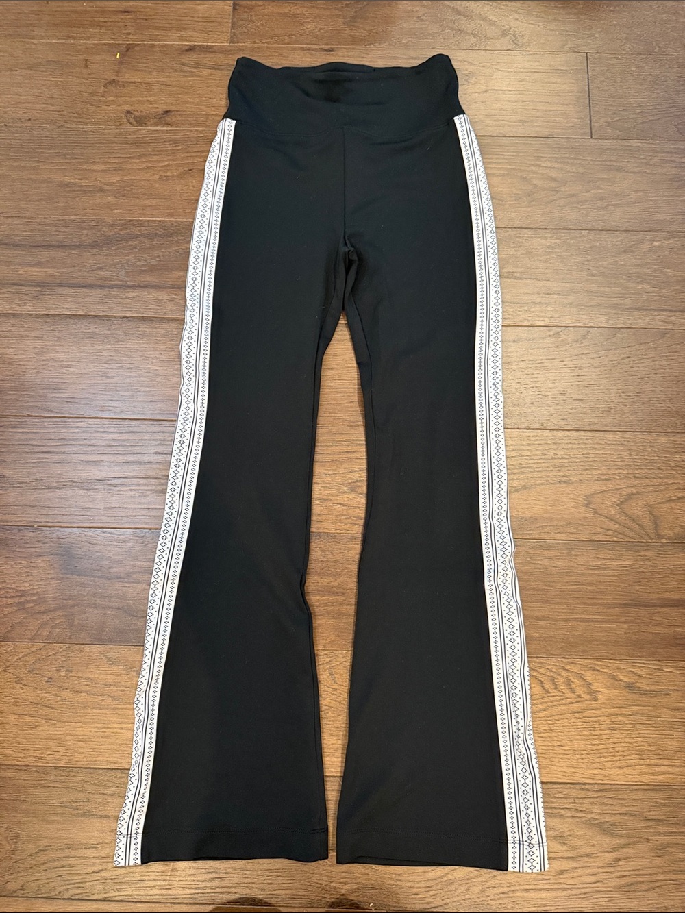 Lou & Grey Black Flare Leggings - White Side Stripes - Small Petite - C31-050